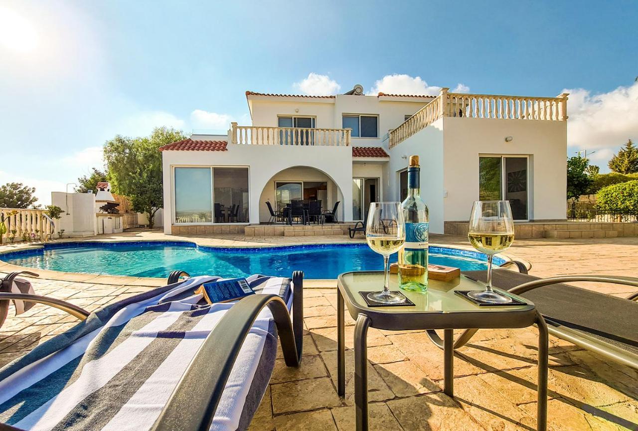 Katya-Sofia Villa - Tranquility With Sea View Пея Екстериор снимка