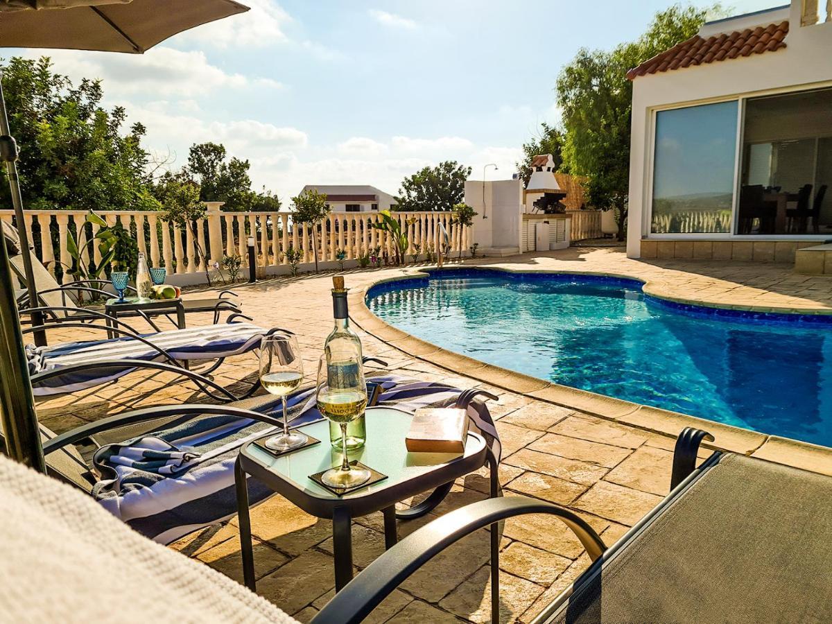 Katya-Sofia Villa - Tranquility With Sea View Пея Екстериор снимка