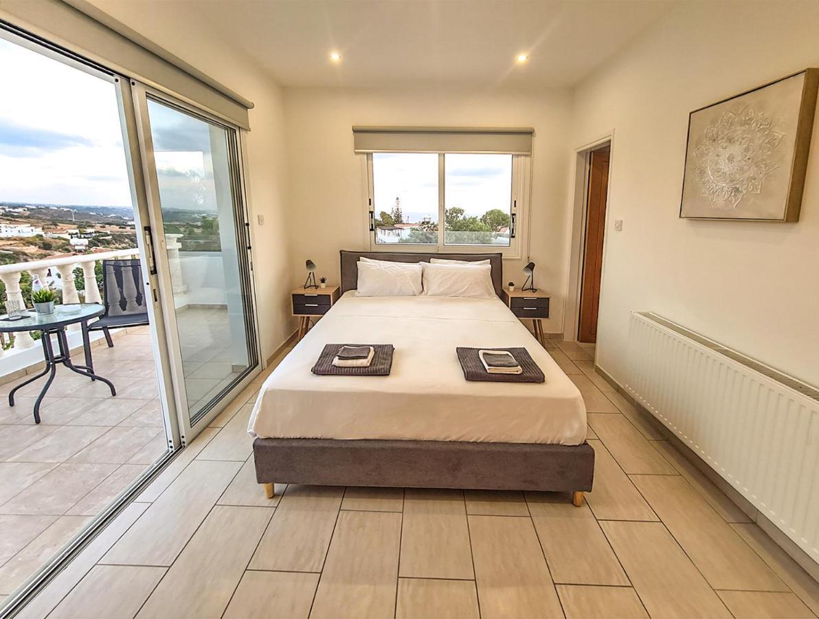 Katya-Sofia Villa - Tranquility With Sea View Пея Екстериор снимка