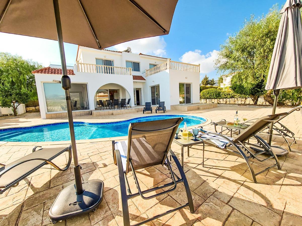 Katya-Sofia Villa - Tranquility With Sea View Пея Екстериор снимка